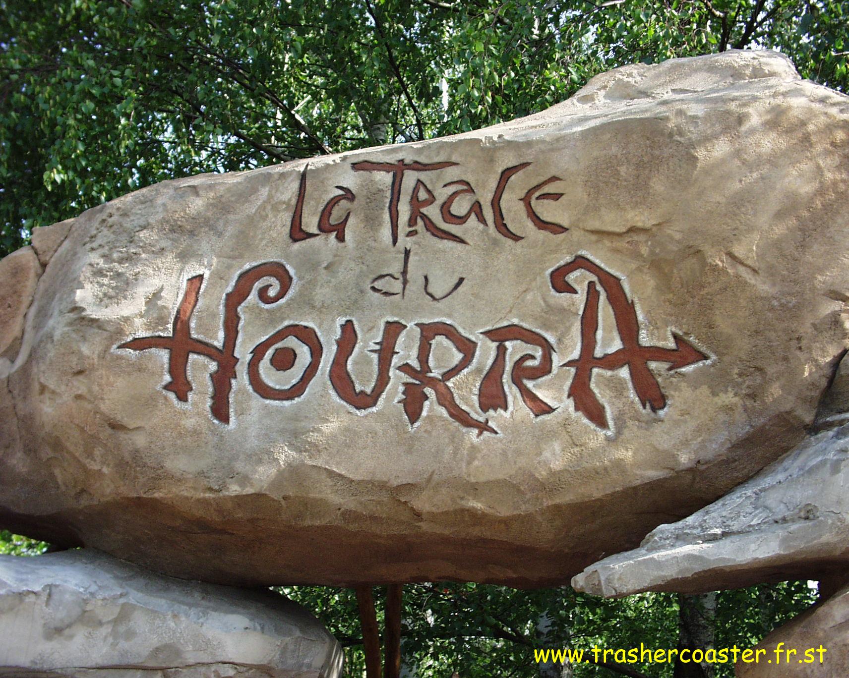 Inscrit en gros sur une pierre qui menace de tomber ...